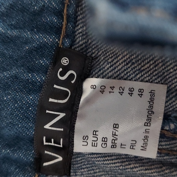 NWOT Venus Relaxed Fit Jeans (8) - Picture 2 of 5